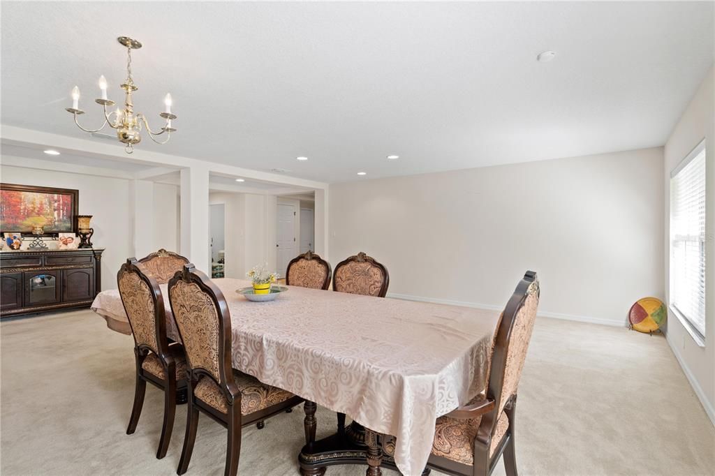 For Sale: $469,900 (4 beds, 2 baths, 2773 Square Feet)