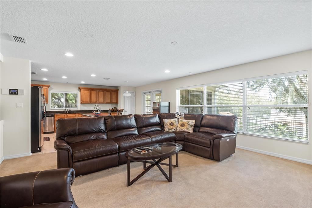 For Sale: $469,900 (4 beds, 2 baths, 2773 Square Feet)