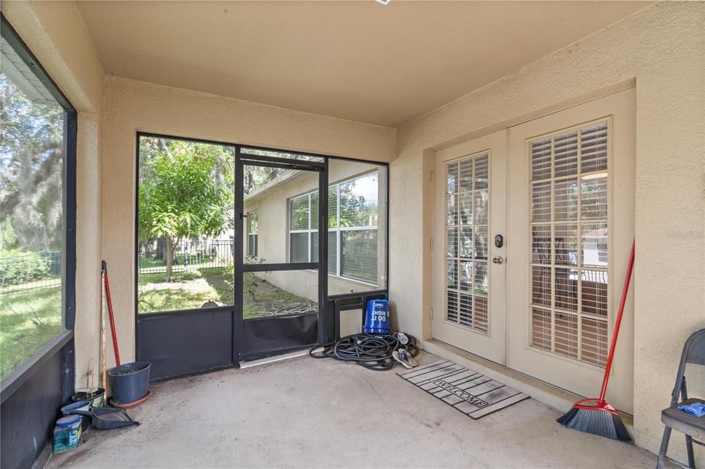 For Sale: $469,900 (4 beds, 2 baths, 2773 Square Feet)