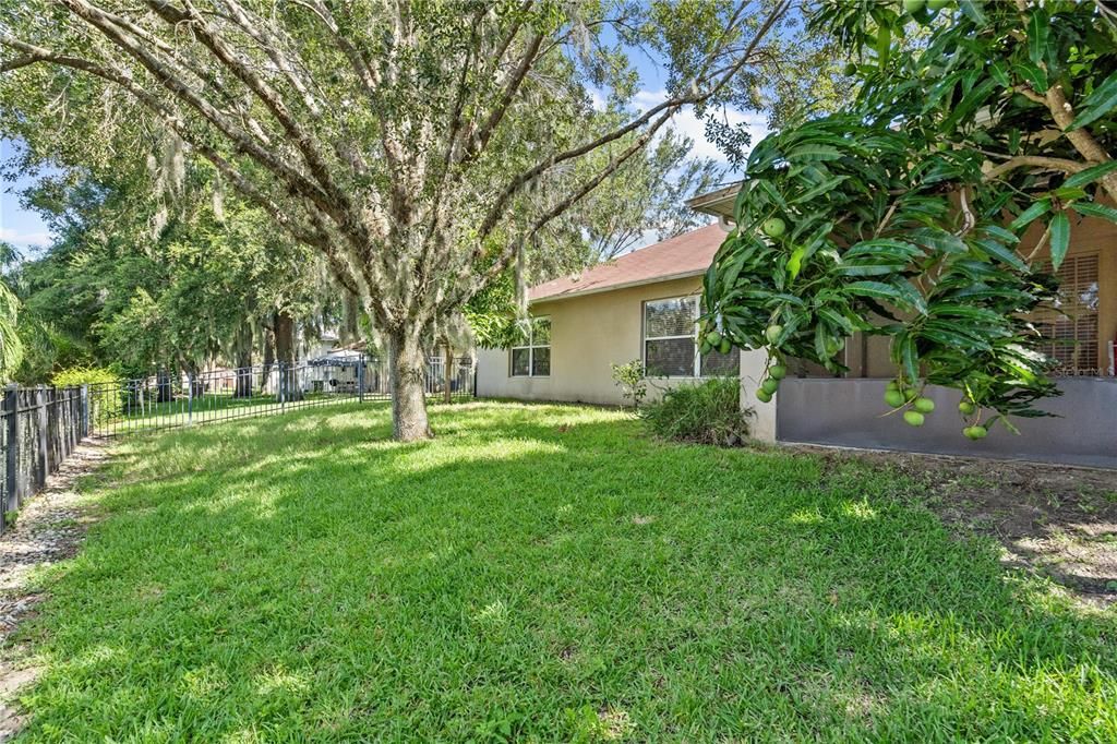 For Sale: $469,900 (4 beds, 2 baths, 2773 Square Feet)