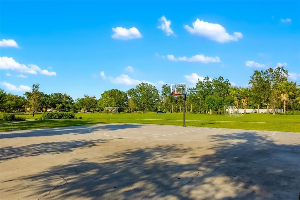 En Venta: $1,145,000 (3 camas, 3 baños, 3168 Pies cuadrados)