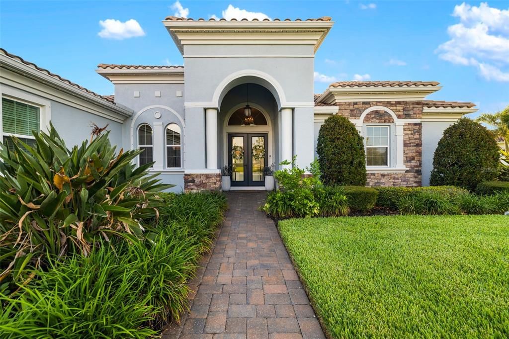 En Venta: $1,145,000 (3 camas, 3 baños, 3168 Pies cuadrados)