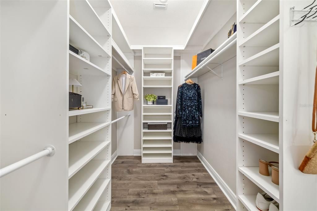 En Venta: $1,145,000 (3 camas, 3 baños, 3168 Pies cuadrados)