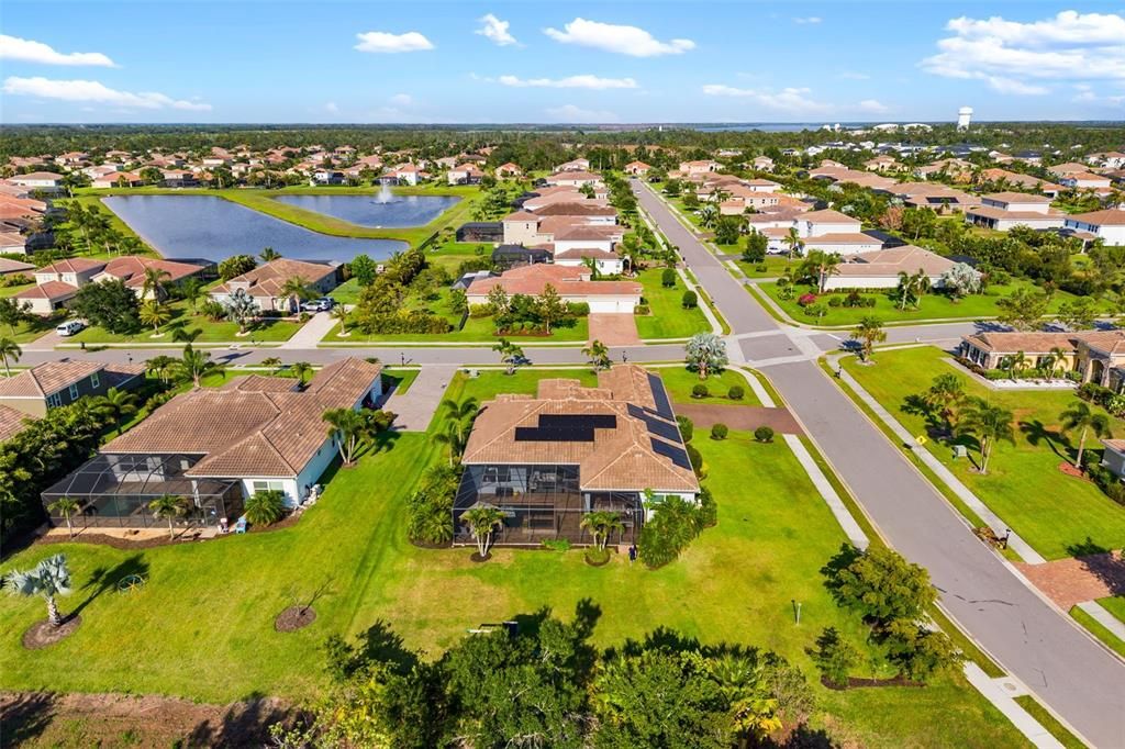 En Venta: $1,145,000 (3 camas, 3 baños, 3168 Pies cuadrados)