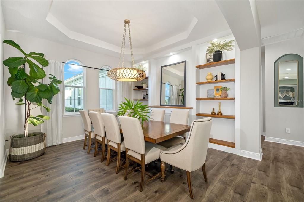 En Venta: $1,145,000 (3 camas, 3 baños, 3168 Pies cuadrados)