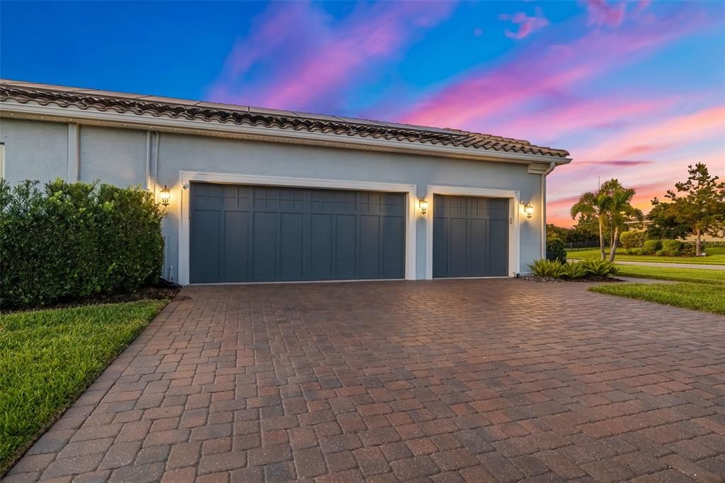 En Venta: $1,145,000 (3 camas, 3 baños, 3168 Pies cuadrados)