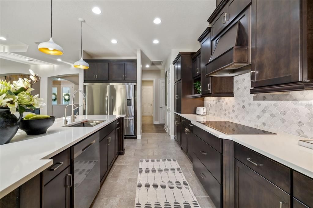 En Venta: $1,145,000 (3 camas, 3 baños, 3168 Pies cuadrados)