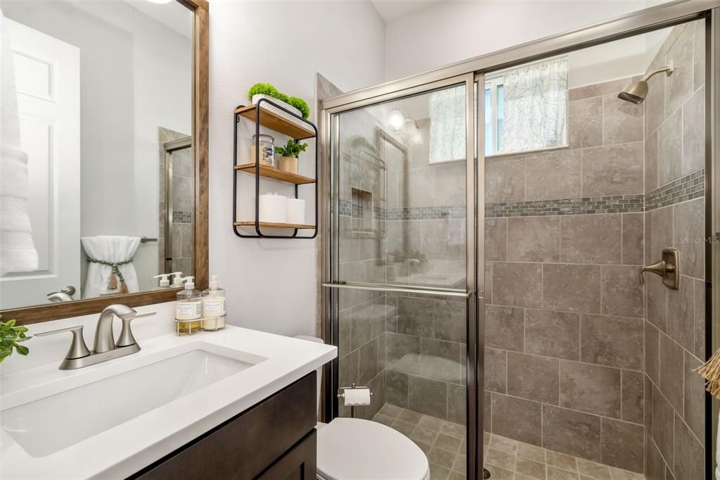 En Venta: $1,145,000 (3 camas, 3 baños, 3168 Pies cuadrados)