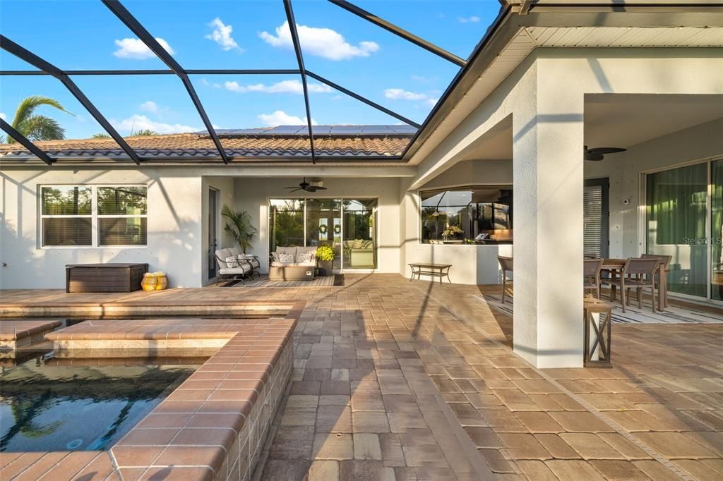 En Venta: $1,145,000 (3 camas, 3 baños, 3168 Pies cuadrados)