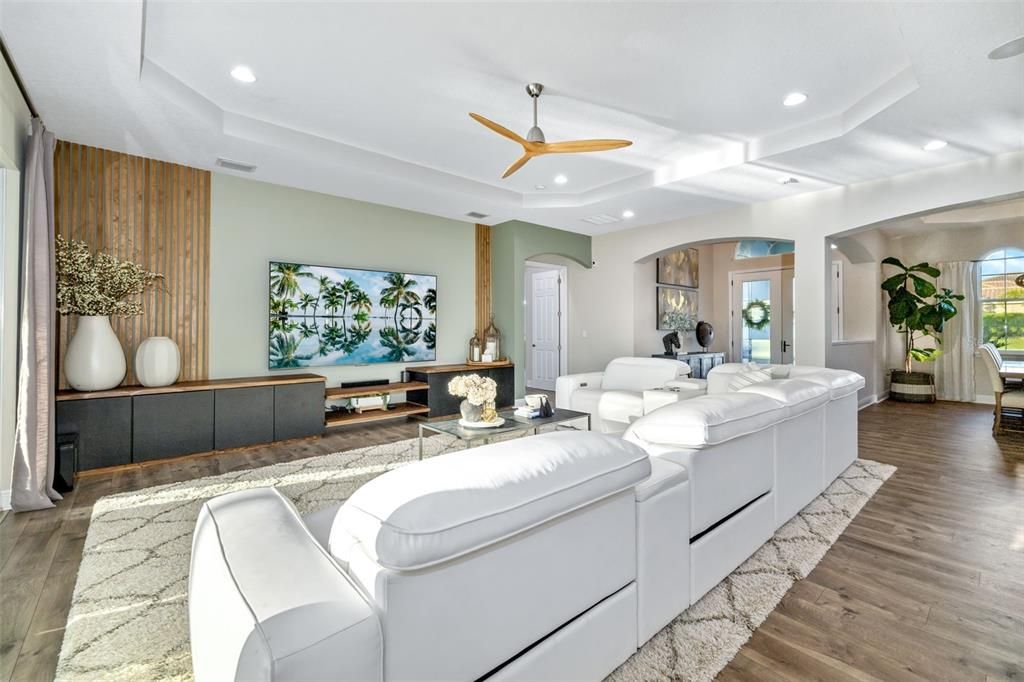 En Venta: $1,145,000 (3 camas, 3 baños, 3168 Pies cuadrados)