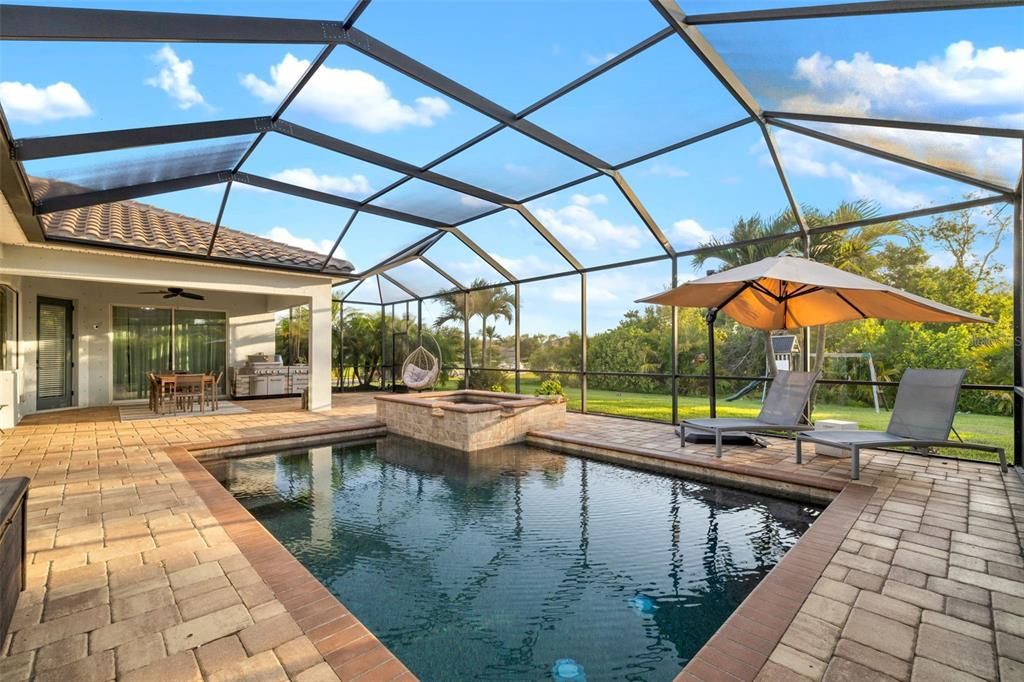 En Venta: $1,145,000 (3 camas, 3 baños, 3168 Pies cuadrados)