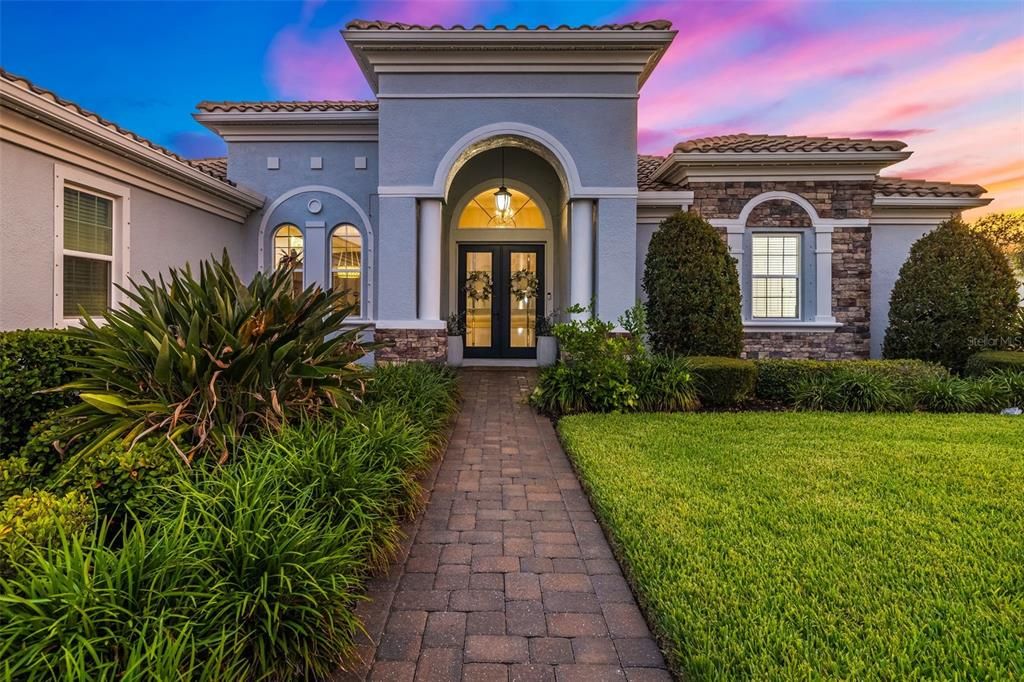 En Venta: $1,145,000 (3 camas, 3 baños, 3168 Pies cuadrados)