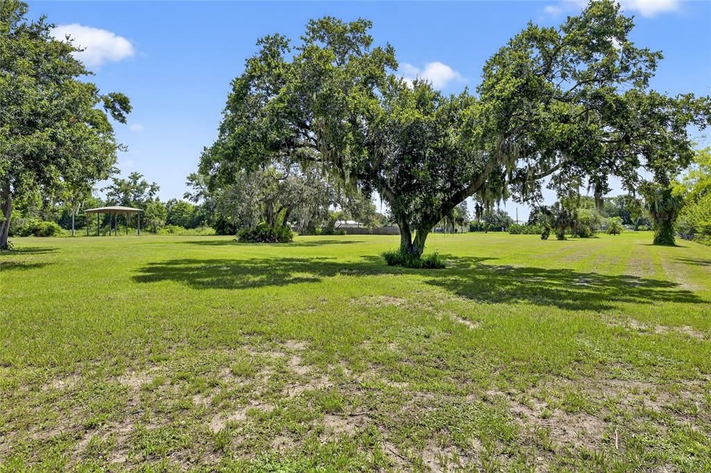 Activo con contrato: $1,350,000 (4 camas, 3 baños, 3152 Pies cuadrados)