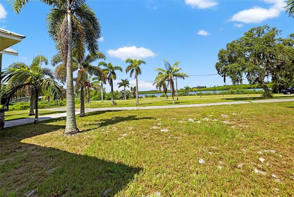 Activo con contrato: $1,350,000 (4 camas, 3 baños, 3152 Pies cuadrados)