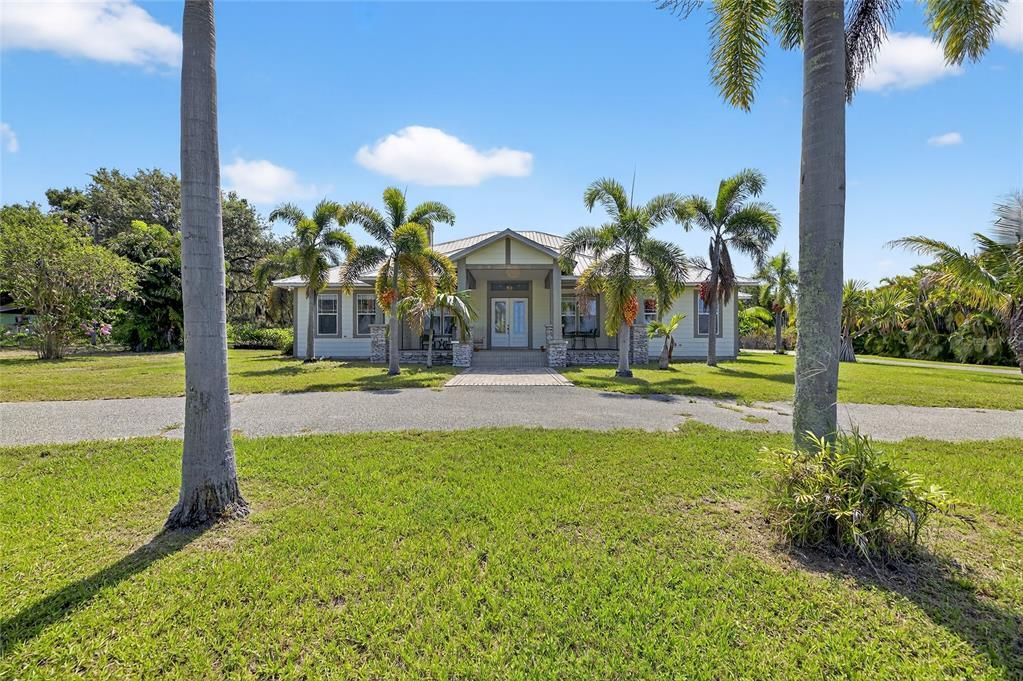 Activo con contrato: $1,350,000 (4 camas, 3 baños, 3152 Pies cuadrados)