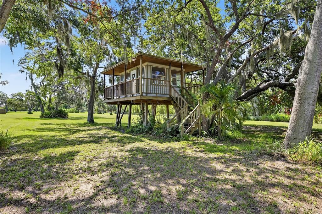 Activo con contrato: $1,350,000 (4 camas, 3 baños, 3152 Pies cuadrados)