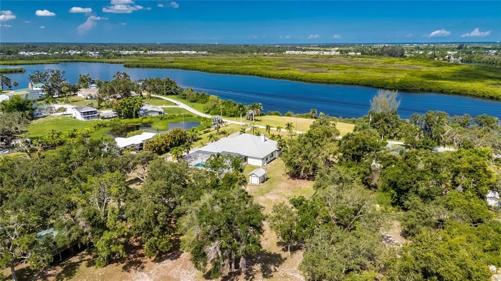 Activo con contrato: $1,350,000 (4 camas, 3 baños, 3152 Pies cuadrados)