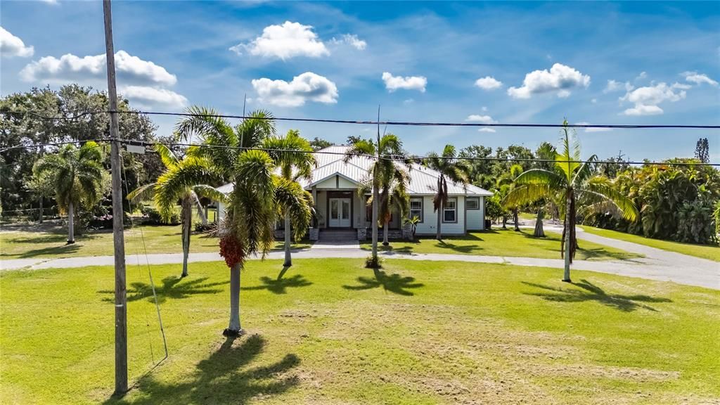 Activo con contrato: $1,350,000 (4 camas, 3 baños, 3152 Pies cuadrados)