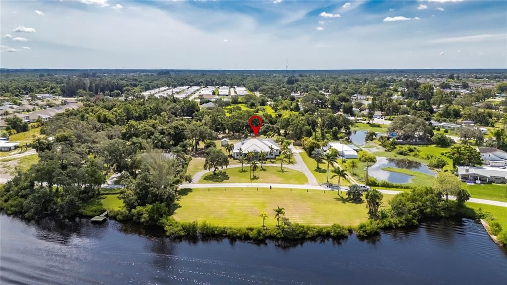 Activo con contrato: $1,350,000 (4 camas, 3 baños, 3152 Pies cuadrados)