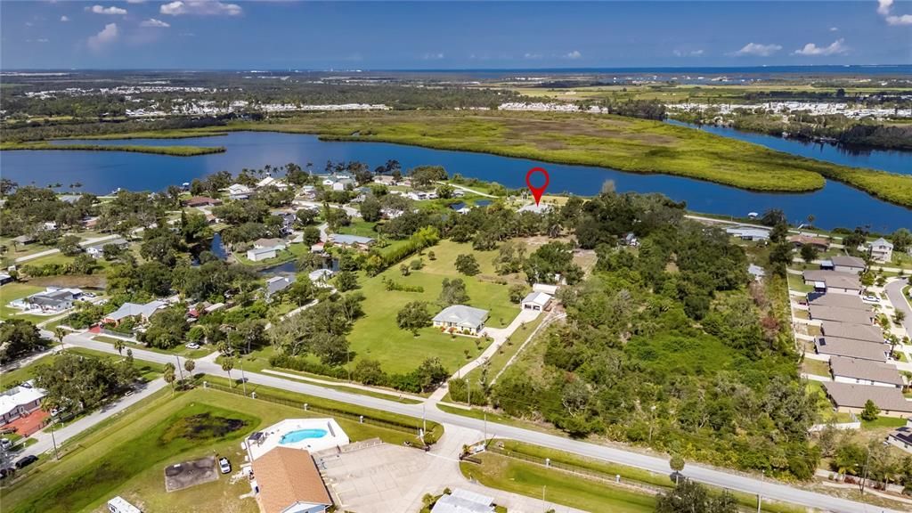 Activo con contrato: $1,350,000 (4 camas, 3 baños, 3152 Pies cuadrados)