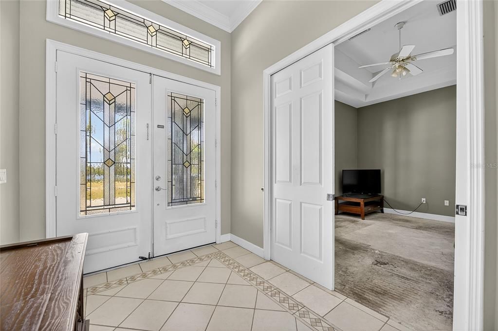 Activo con contrato: $1,350,000 (4 camas, 3 baños, 3152 Pies cuadrados)