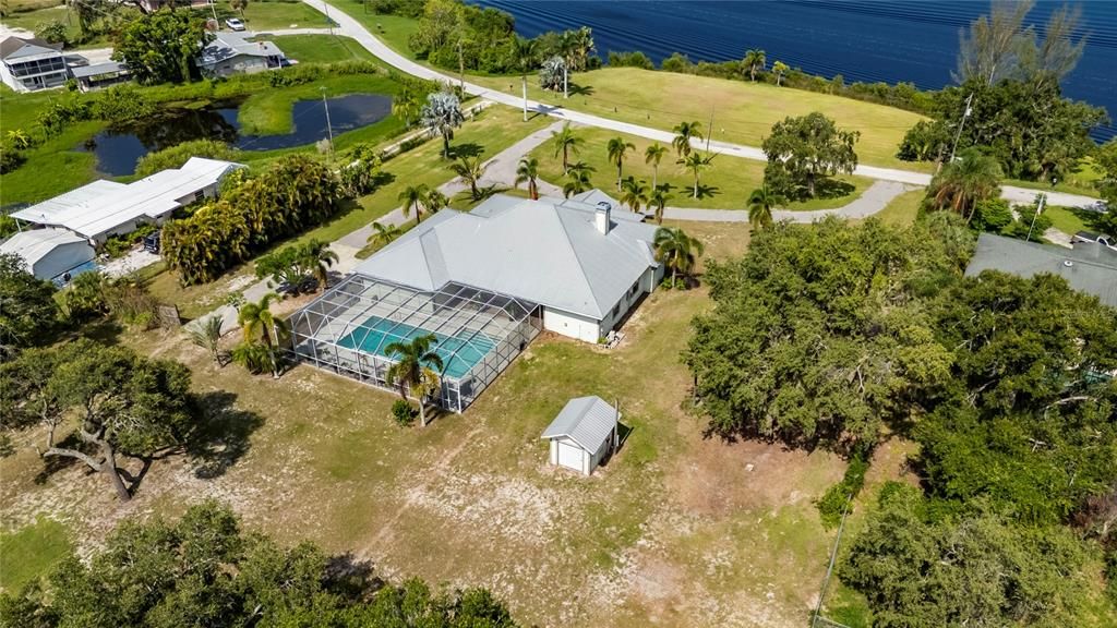 Activo con contrato: $1,350,000 (4 camas, 3 baños, 3152 Pies cuadrados)