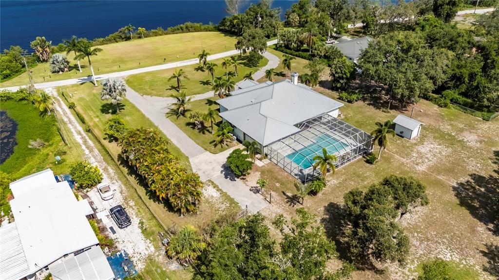 Activo con contrato: $1,350,000 (4 camas, 3 baños, 3152 Pies cuadrados)