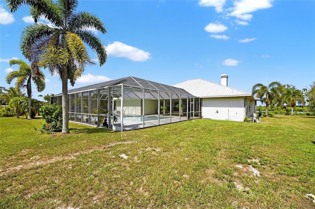 Activo con contrato: $1,350,000 (4 camas, 3 baños, 3152 Pies cuadrados)