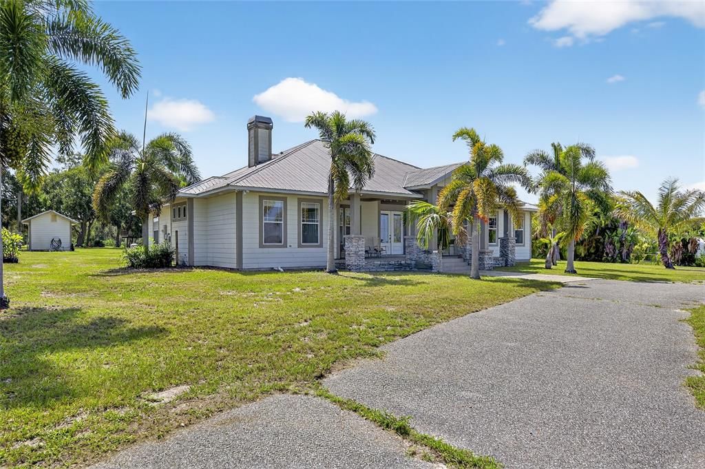 Activo con contrato: $1,350,000 (4 camas, 3 baños, 3152 Pies cuadrados)