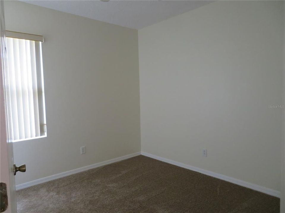 Active With Contract: $1,995 (5 beds, 3 baths, 1825 Square Feet)