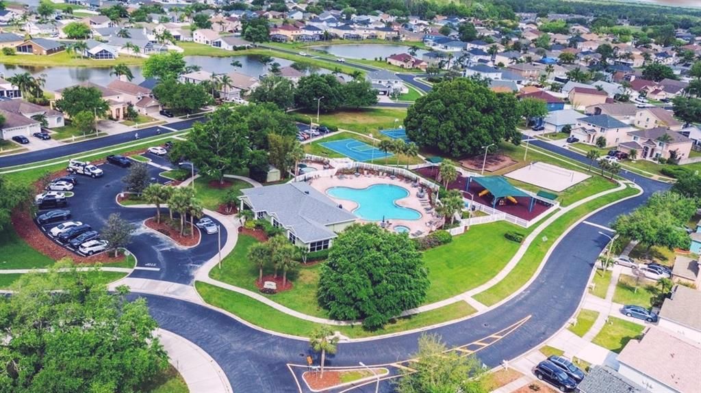 合同活跃: $480,000 (5 贝兹, 3 浴室, 2920 平方英尺)