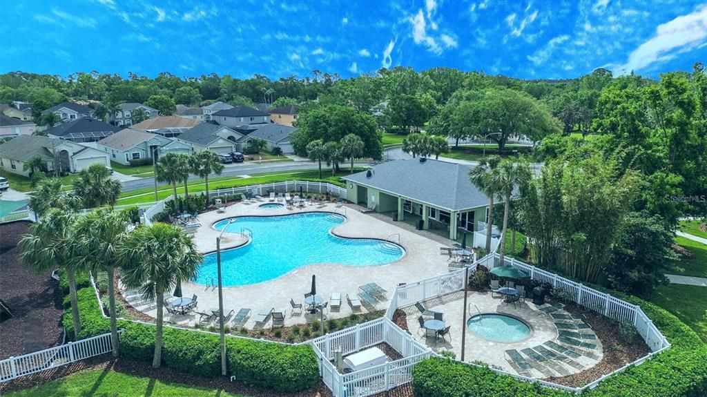 合同活跃: $480,000 (5 贝兹, 3 浴室, 2920 平方英尺)