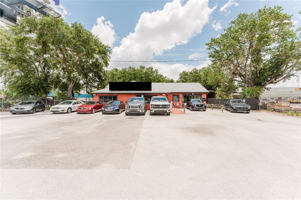 合同活跃: $120,000 (0 贝兹, 0 浴室, 1476 平方英尺)