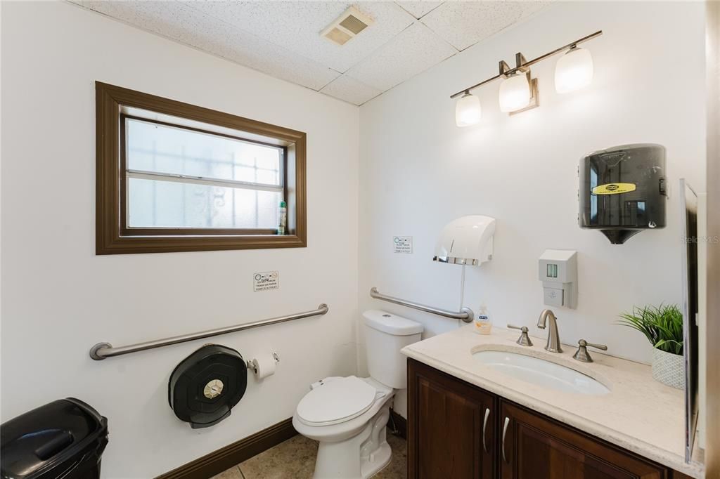 合同活跃: $120,000 (0 贝兹, 0 浴室, 1476 平方英尺)