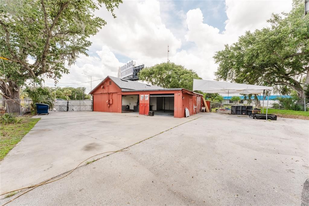 合同活跃: $120,000 (0 贝兹, 0 浴室, 1476 平方英尺)