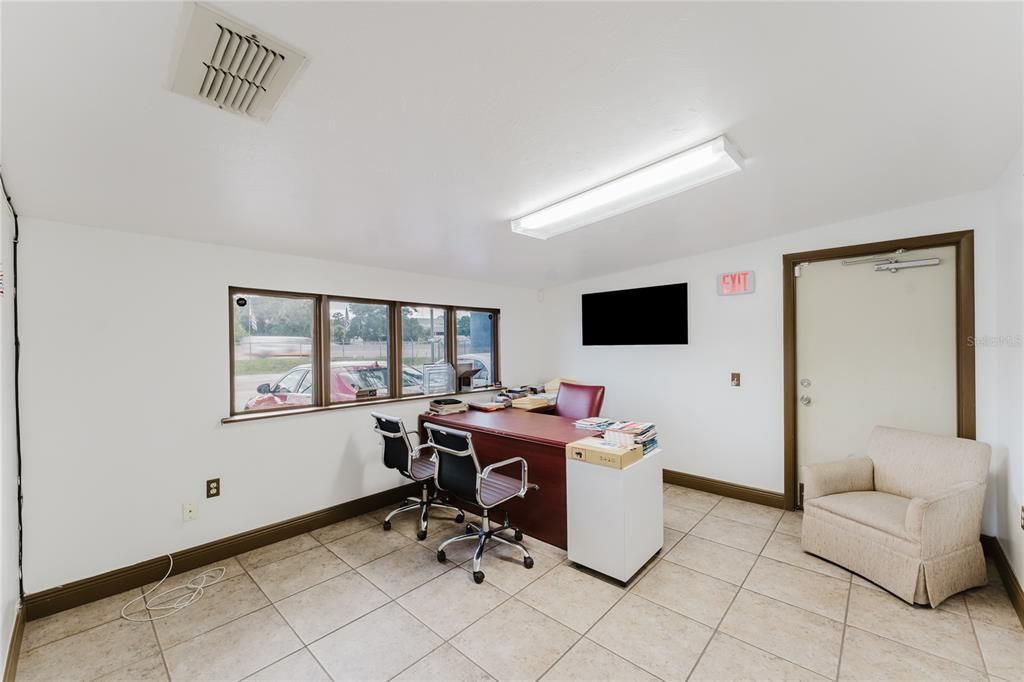 合同活跃: $120,000 (0 贝兹, 0 浴室, 1476 平方英尺)