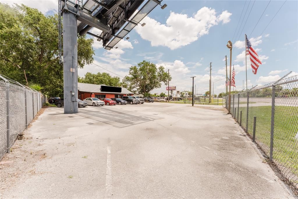 合同活跃: $120,000 (0 贝兹, 0 浴室, 1476 平方英尺)