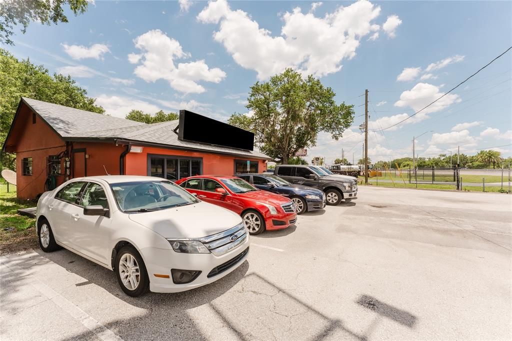 合同活跃: $120,000 (0 贝兹, 0 浴室, 1476 平方英尺)