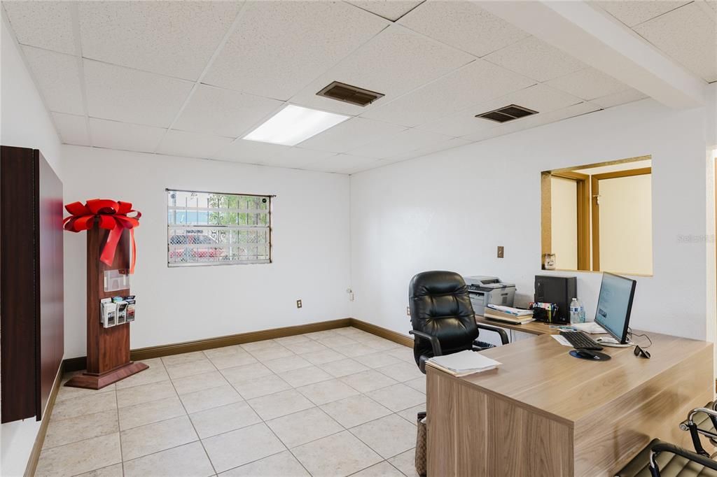 合同活跃: $120,000 (0 贝兹, 0 浴室, 1476 平方英尺)