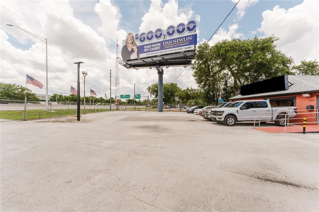 合同活跃: $120,000 (0 贝兹, 0 浴室, 1476 平方英尺)