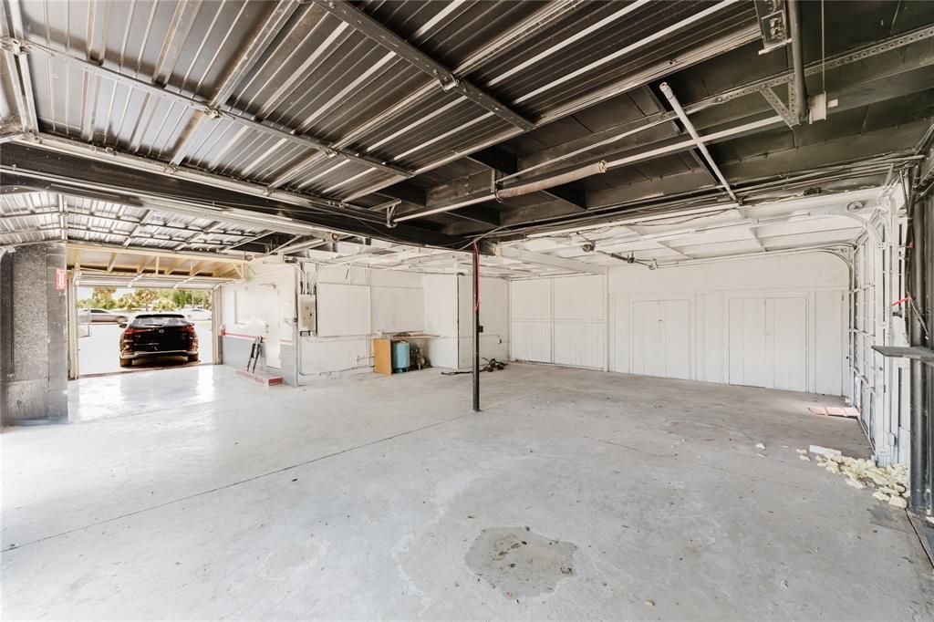 合同活跃: $120,000 (0 贝兹, 0 浴室, 1476 平方英尺)