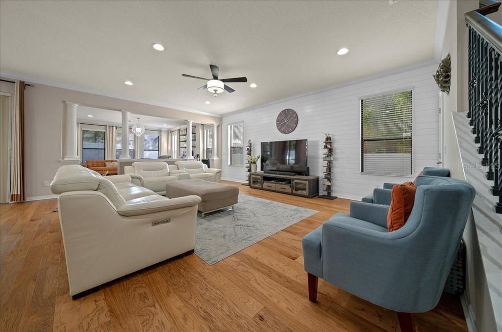 Activo con contrato: $599,990 (5 camas, 3 baños, 3190 Pies cuadrados)