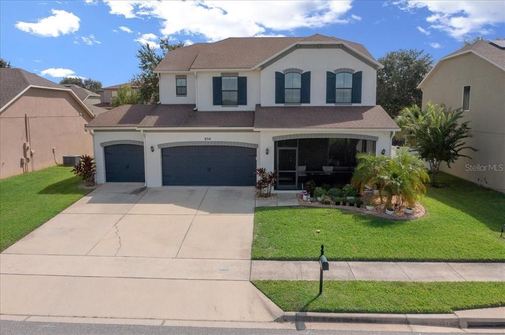 Activo con contrato: $599,990 (5 camas, 3 baños, 3190 Pies cuadrados)