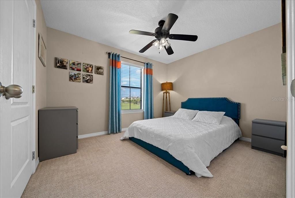 Activo con contrato: $599,990 (5 camas, 3 baños, 3190 Pies cuadrados)