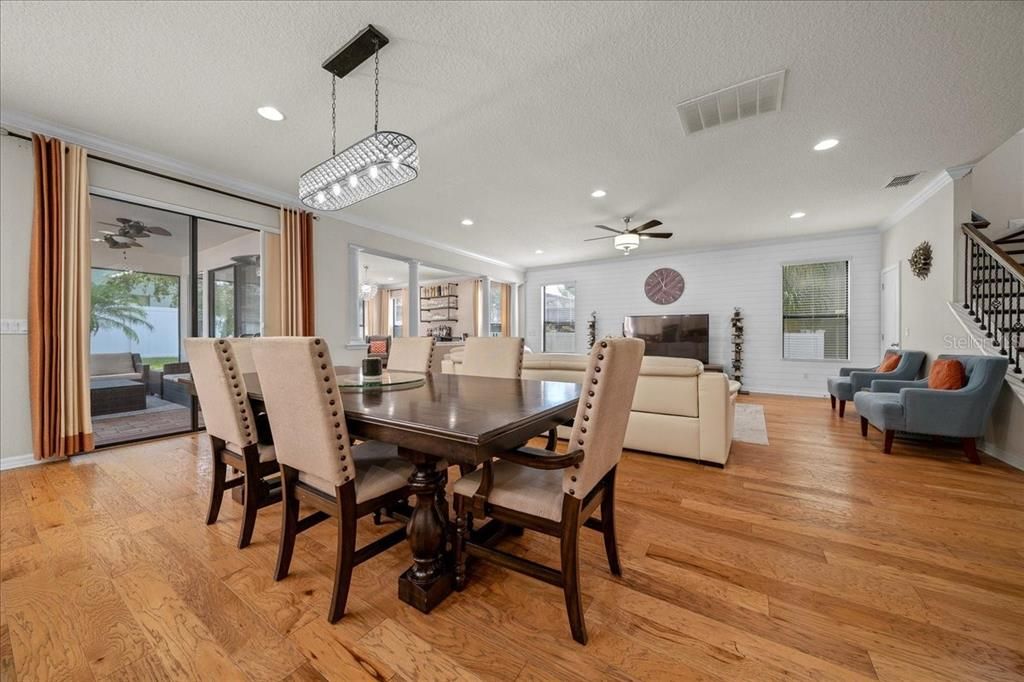 Activo con contrato: $599,990 (5 camas, 3 baños, 3190 Pies cuadrados)