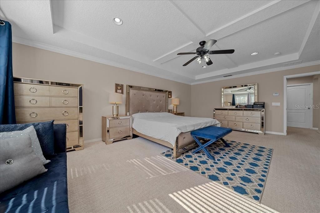 Activo con contrato: $599,990 (5 camas, 3 baños, 3190 Pies cuadrados)