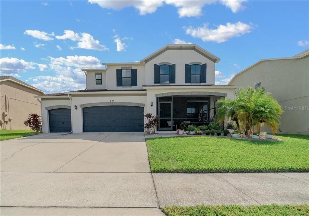 Activo con contrato: $599,990 (5 camas, 3 baños, 3190 Pies cuadrados)