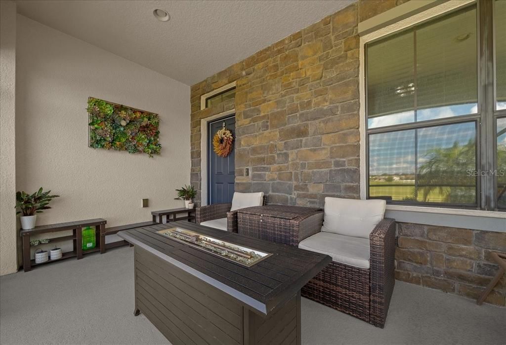 Activo con contrato: $599,990 (5 camas, 3 baños, 3190 Pies cuadrados)