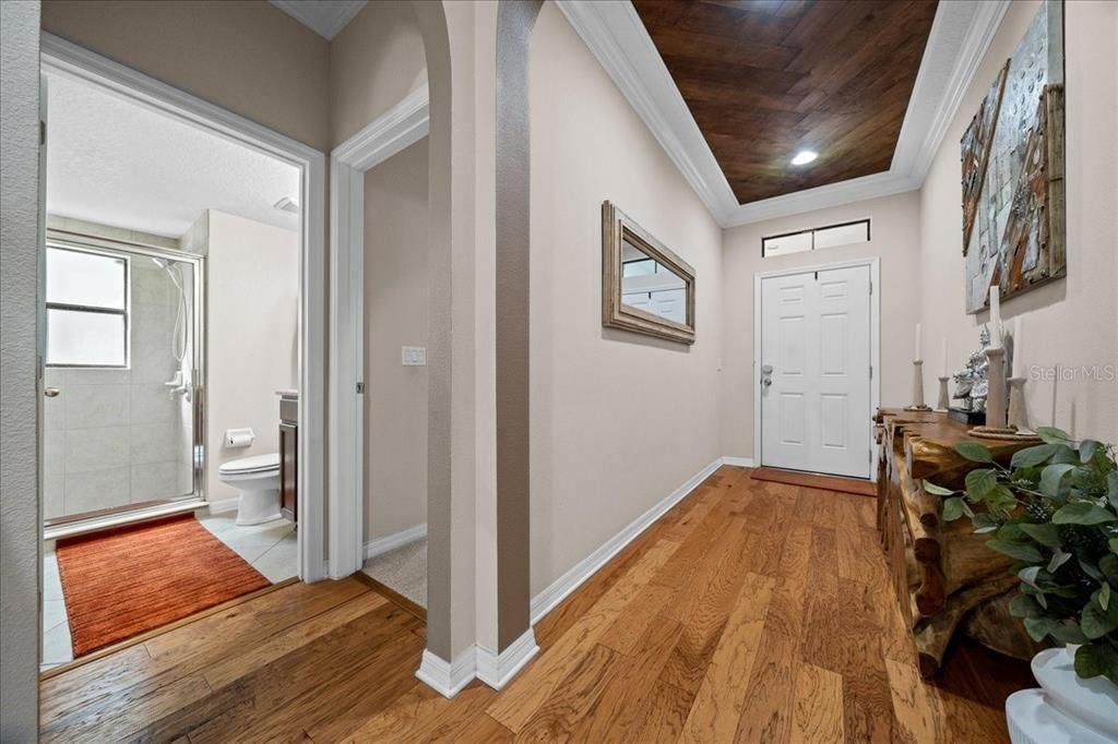 Activo con contrato: $599,990 (5 camas, 3 baños, 3190 Pies cuadrados)