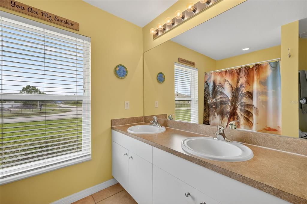 En Venta: $485,000 (3 camas, 2 baños, 1666 Pies cuadrados)